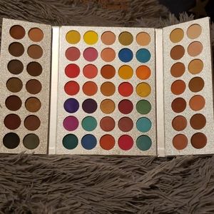 Eyeshadow palette